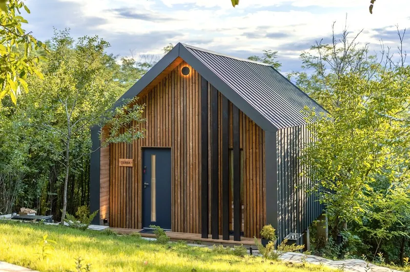 One-Bedroom Barnhouse Cabin in Dealu Mare - Image 1