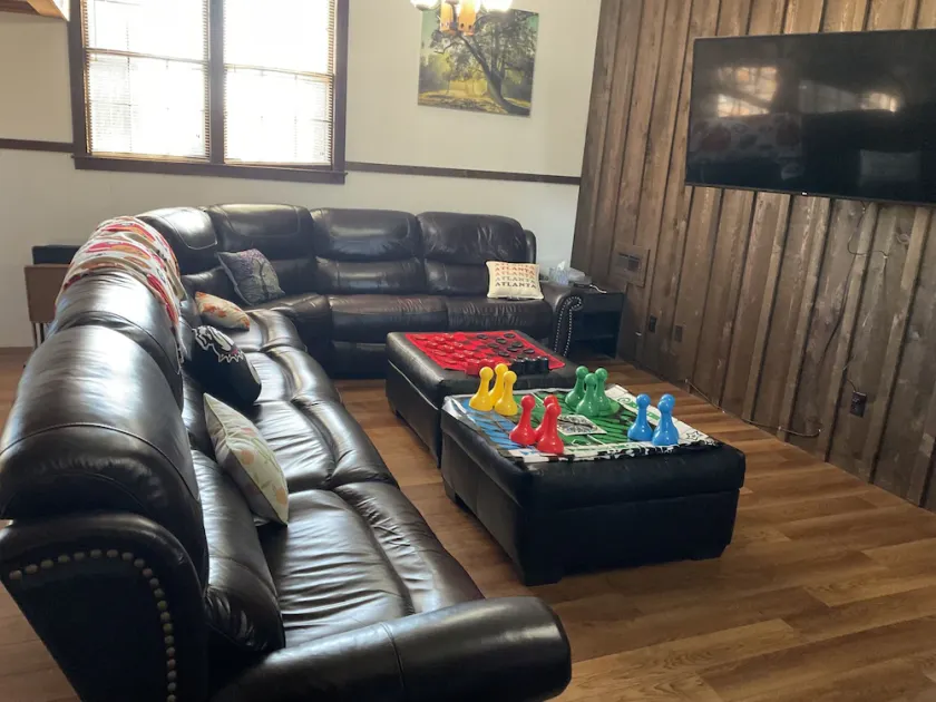 Owl House, 5 bed 3 Bath - Game Room , Six Flags - Braves - Aquarium. - Image 1