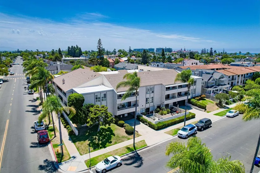 Super convenient 3BR/2BA condo in the heart of town - Image 1
