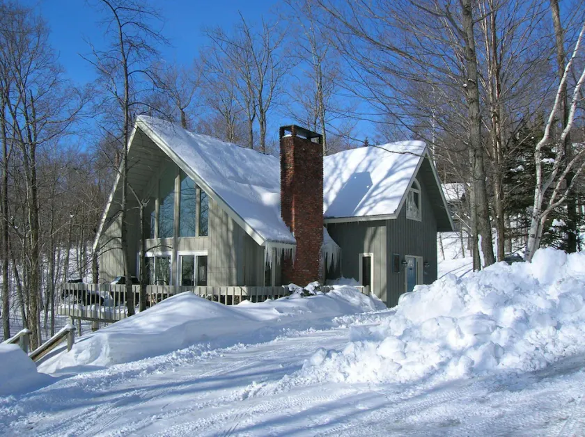 Ski On, Ski off Okemo Trailside Appartment, Sleeps 6/ $550per night, - Image 1