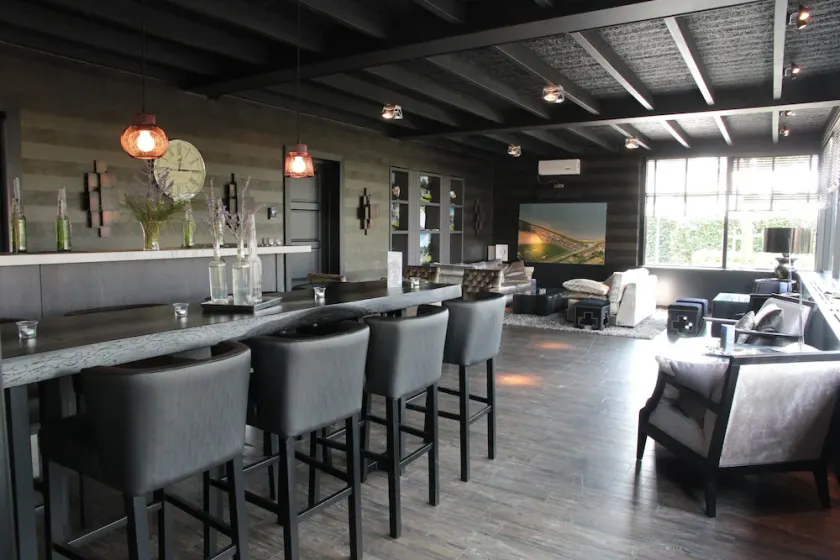 Luxurious Holiday Home in Kattendijke with Terrace - Image 1