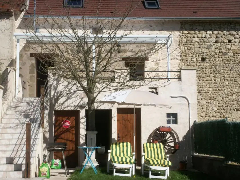 Acogedor gîte cerca del río Sioule con jardín privado - Image 1