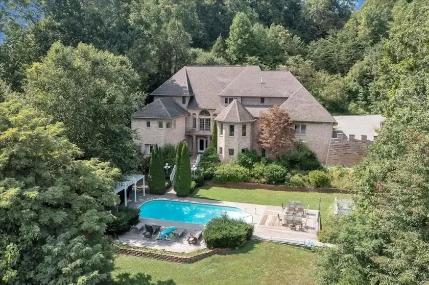Blackwater Castle w/ Private Pool, Arcade, Hot Tub - Image 1