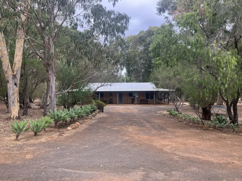 Yallingup Bush Cottage - Image 1