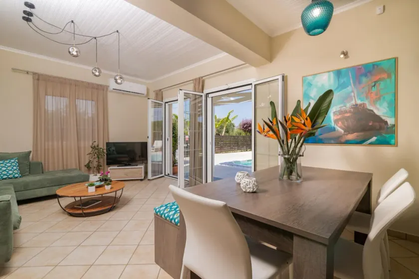 Madini Luxury Villa with free Pool Heating - Image 1
