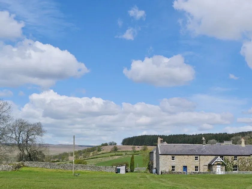 2 bedroom accommodation in Rochester near Otterburn - Image 1