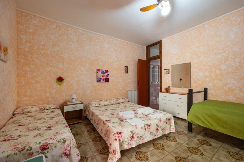 Chambre 'Appartamento 1 - Stanza 12' avec Terrasse partagée, Wi-Fi et Climatisation - Image 1
