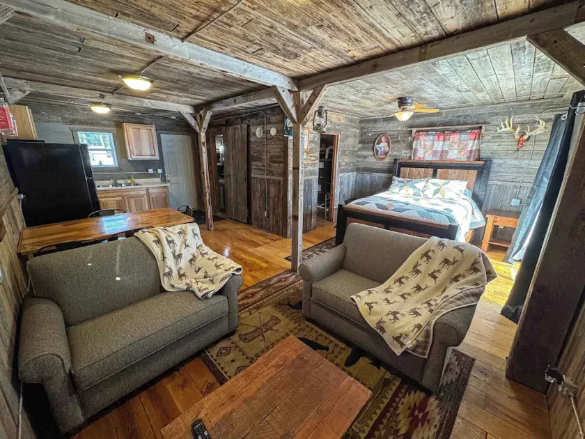 Outback Shack: Lake Access Studio in Woodruff - Image 1