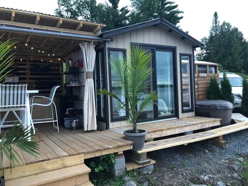 Glamping at the Cabana! - Image 1