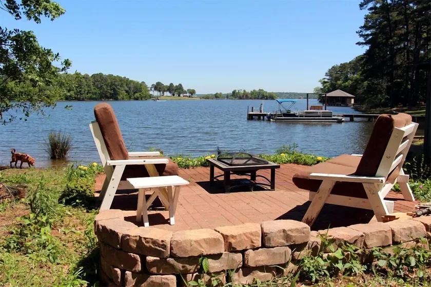 Frankston Home w / Deck & Fishing on Palestina Lake! - Image 1