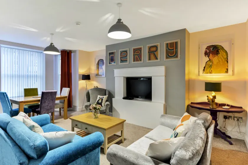 Crawford Square Apartment - Image 1