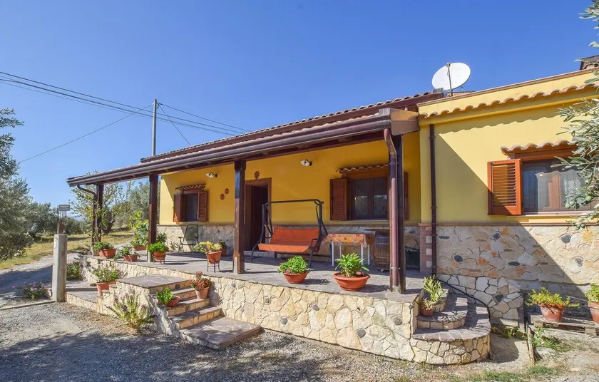 Belle maison à Reggio de Calabre - Image 1
