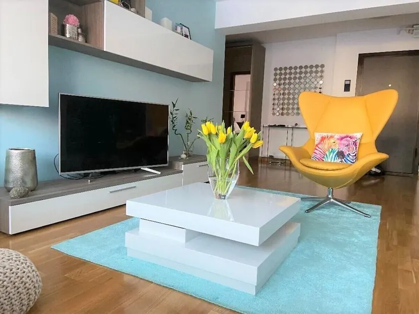 Quiet&Vibrant&Luxurious Apartment in Central Bucharest ! - Image 1