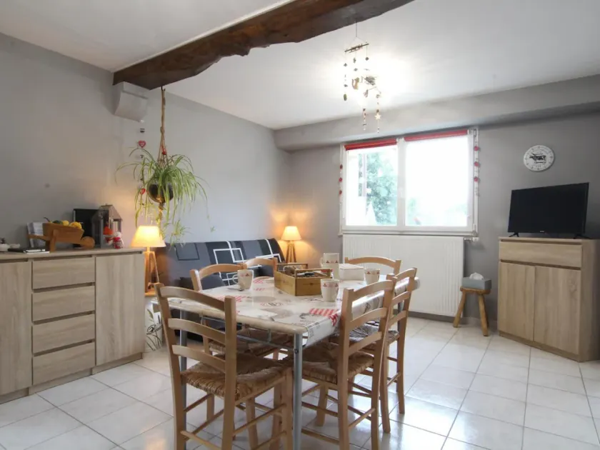 Charming house with enclosed garden in Cotentin Marshes - Image 1