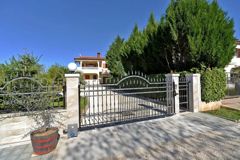Apartment 344/792 (Istria - Valbandon), 1300m from the beach - Image 1
