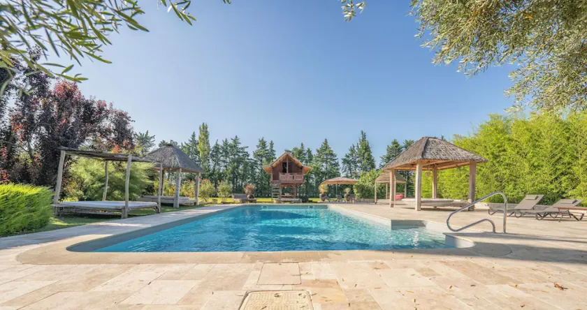 Près de L'Isle-sur-la-Sorgue, vieux Mas Provençal au calme, 19 Pers. Piscine. - Image 1