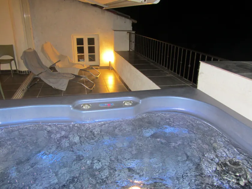 Maison de caractère, terrasse tropézienne, jacuzzi, vue imprenable - Image 1