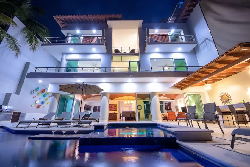 VILLA AZUL PACIFICO  Ocean-front Villa 5 minutes from town. - Image 1
