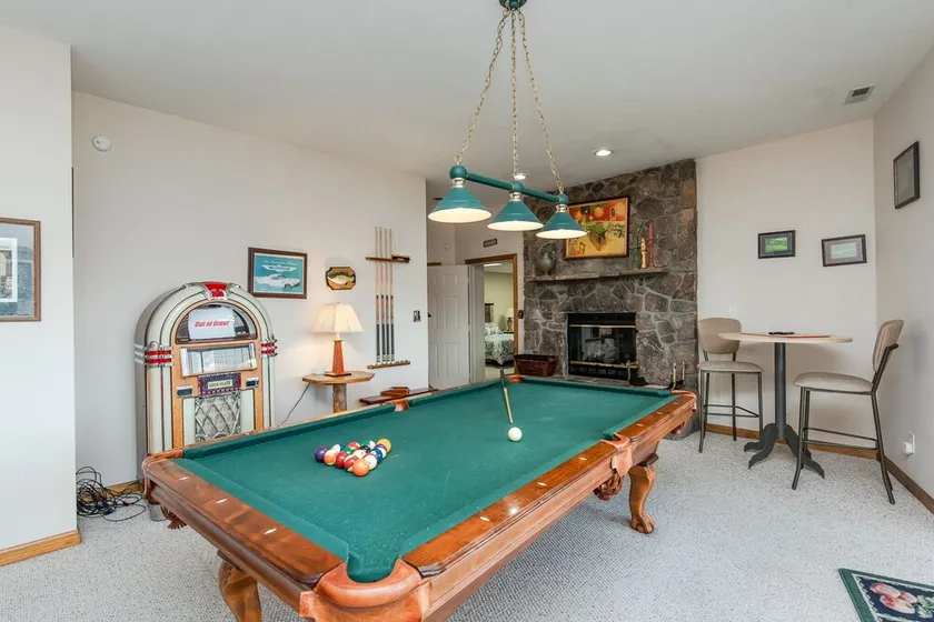 Luxury Dog Friendly Escape w/ Hot Tub & Views - Image 1