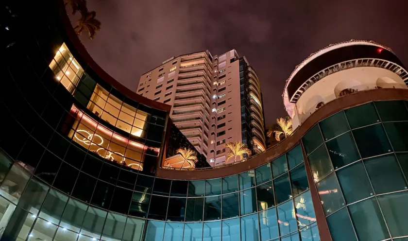 Exclusive 2BDR in Luxury Tower , Boardwalk near all amenities - Image 1
