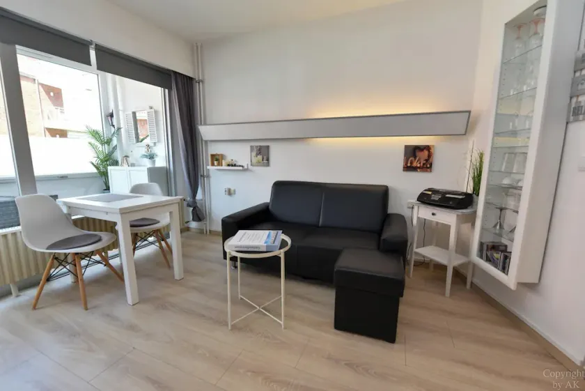 Apartment 103 im Haus Seehütte direkt am Strand in Cuxhaven Duhnen mit Seesicht in der Ferne - Image 1