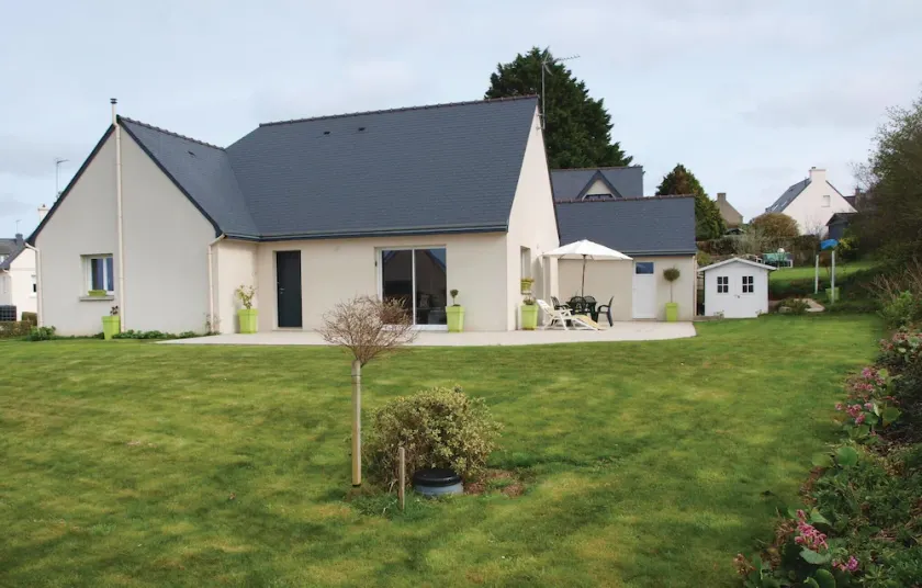 Awesome Home In Trélévern With Wifi - Image 1