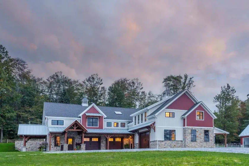 Amish Farm Retreat - Daily Pastries, Sunset Views & Cozy Private Suite - Image 1