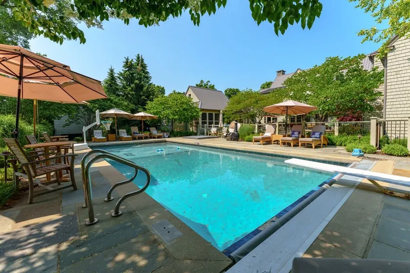 Paradise Found - Luxury Vacation- Pool, Hot tubs, Putting Green & Game Room - Image 1