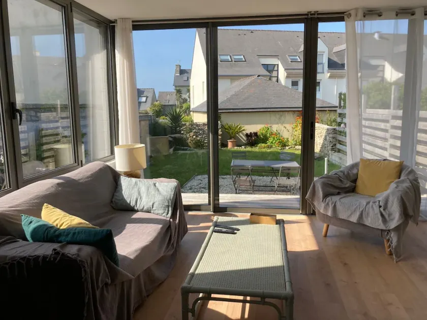 Renovated character home in Roscoff (29), 2 minutes from the harbor, with a fenced-in garden - Image 1
