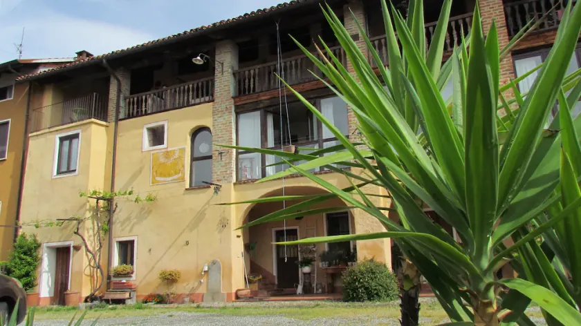 Cà Guala B&B. Old farmhouse at the foot of the Biella hills - Image 1