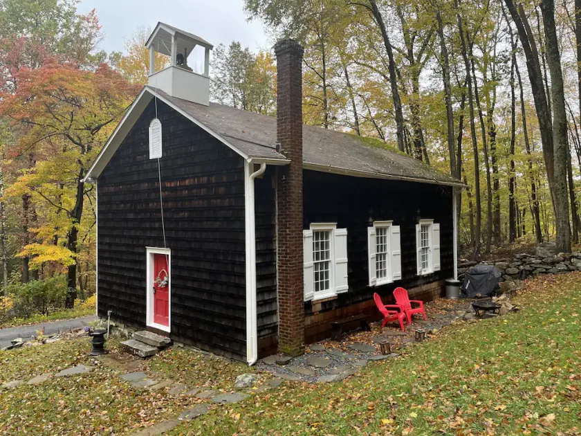 Cozy 1845 Chapel Escape near Appalachian Trail and Fahnestock Park - Image 1