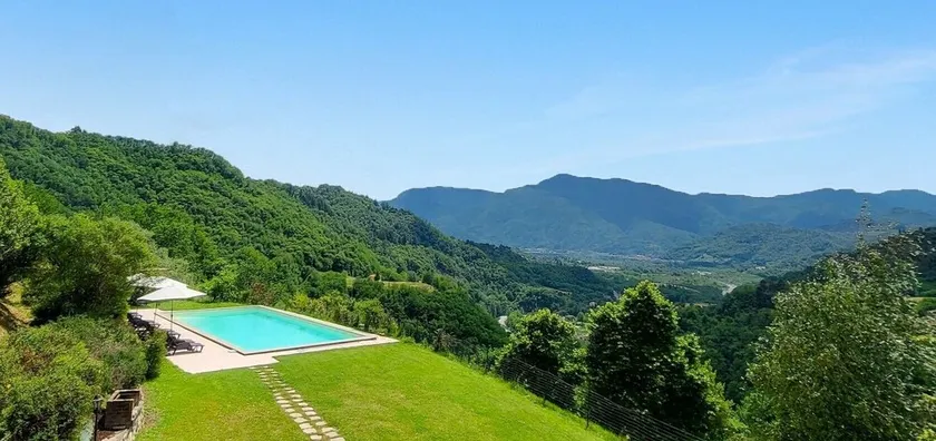 Vallecchia Sotto, 5-Bett-Villa, privater Pool, tolle Aussicht WIFI, Koch buchen - Image 1