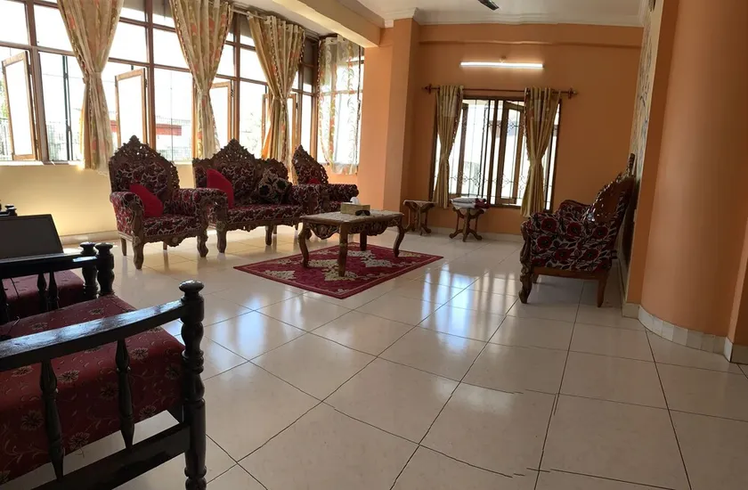 3BHK Luxurious Apartment in Banjara Hills, Road Number 13 - Image 1