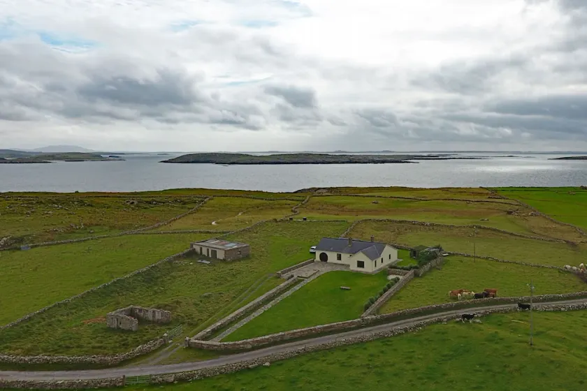 Cottage 383 - Claddaghduff - Image 1