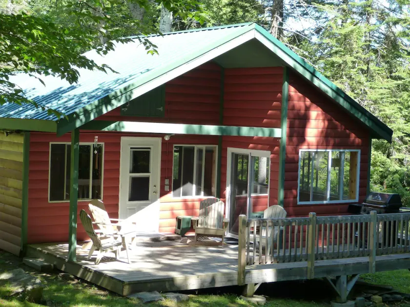Mysig stuga i Greenville, ME - Tillgång till vackra Moosehead Lake - Image 1