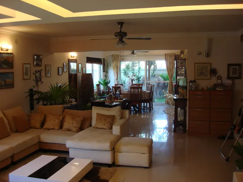 Moradia de Luxo W Jardim Privado e Cozinha Italiana - Image 1