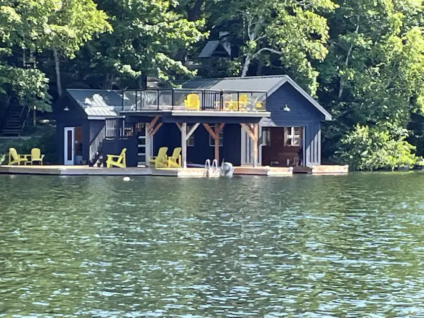 Modern Muskoka Gem with Gorgeous Lake View, Sleeps 10 -Minimum Stay 28 days - Image 1