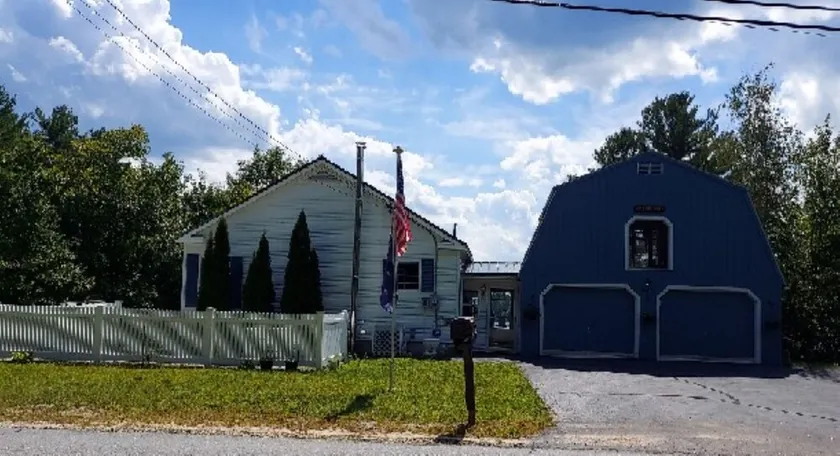 Entire Home on Lake Ivanhoe East Wakefield, NH - Image 1