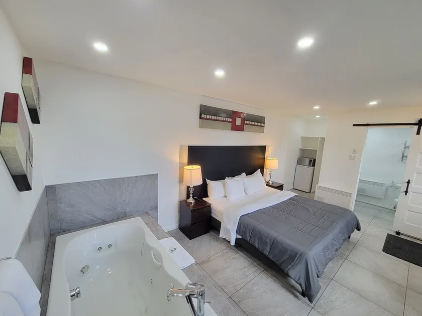Motel Grande Ile - Image 1