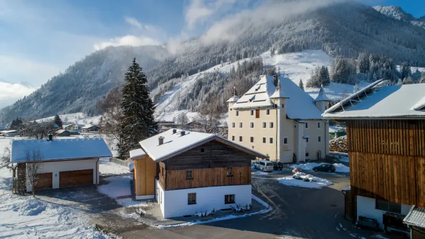 Chalet Moarhaus elegantemente rinnovato con sauna privata - Image 1