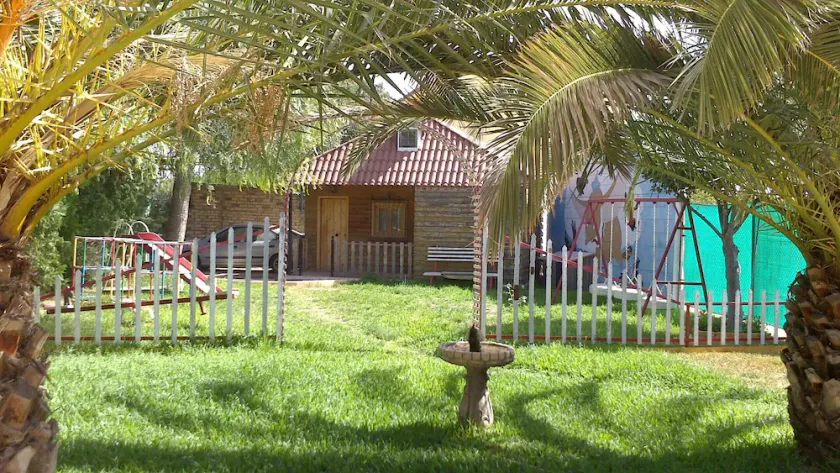 ideal para famílias com crianças, estacionamento e instalações desportivas bungalow - Image 1