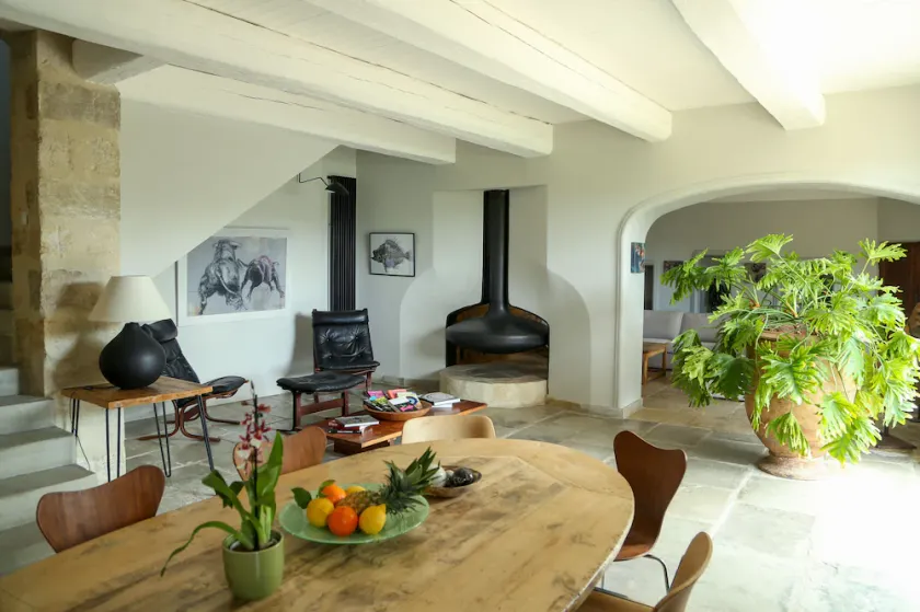 Family-run Mas Provençal in the heart of the Alpilles, 15 min from St Rémy de Provence - Image 1