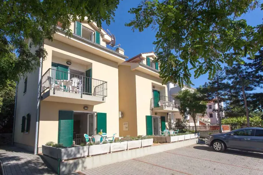 Holiday apartment with terrace - Image 1