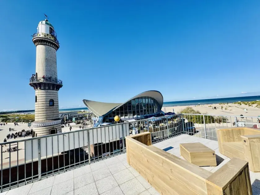 View of the promenade, lookout point - Image 1