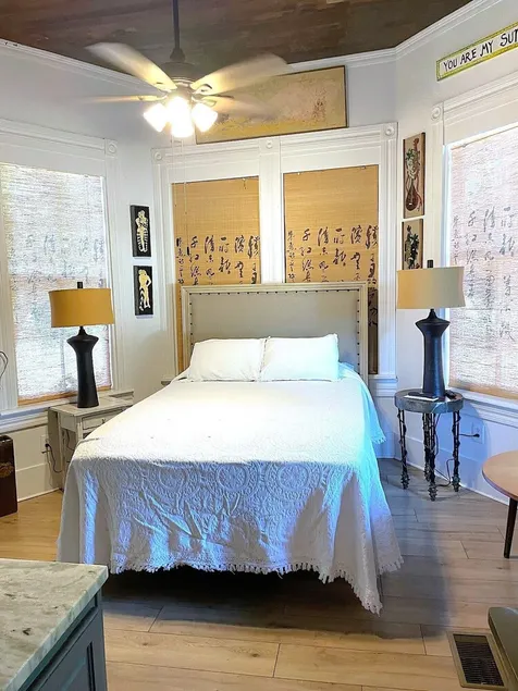 VICTORIA HOUSE DOWNTOWN1br Apt - Image 1