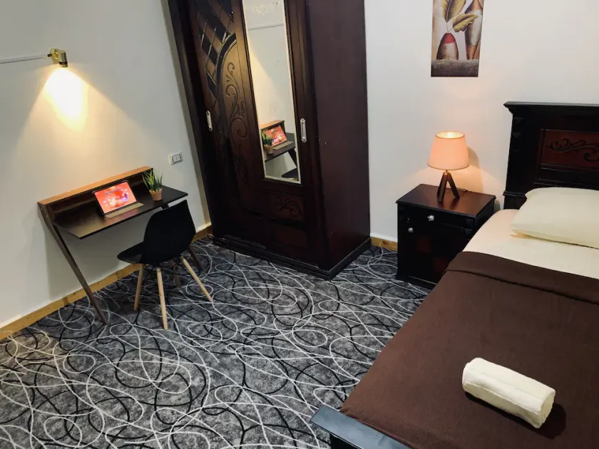 Modern private room with luxurious specifications - Image 1