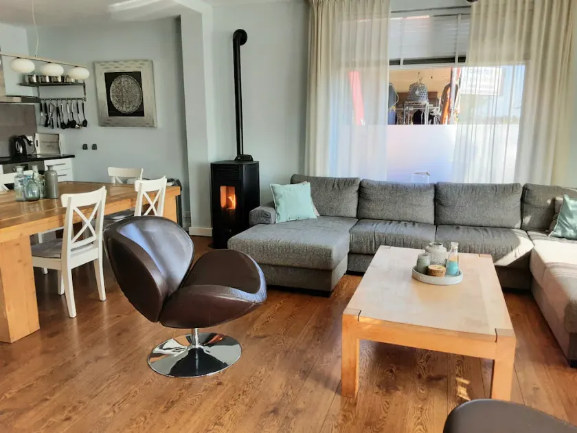 6p Luxury apartment with panoramic roof terrace - Image 1