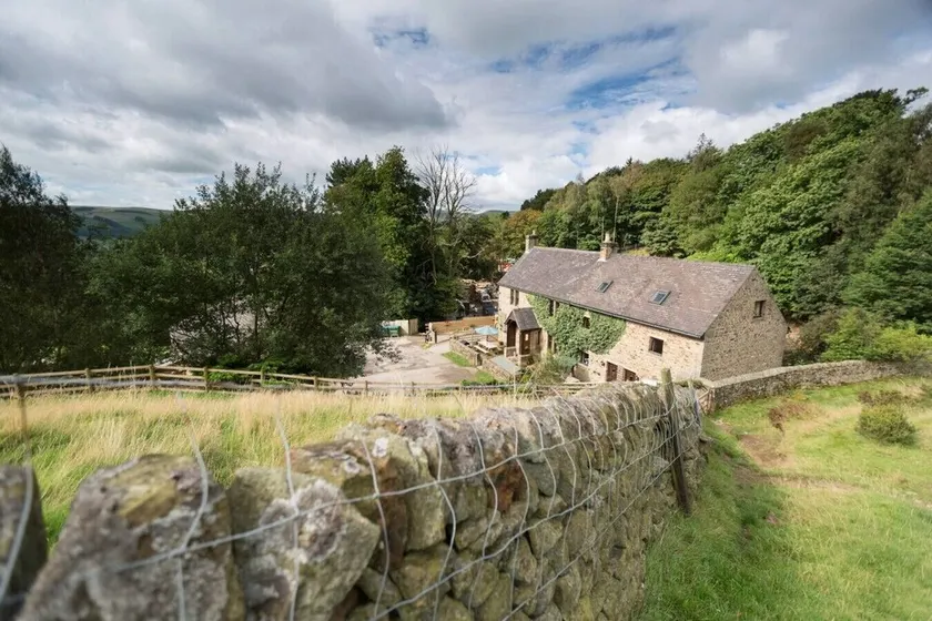 Fantastic panoramic views, beautiful Peak District Cottage with Indoor Pool - Image 1