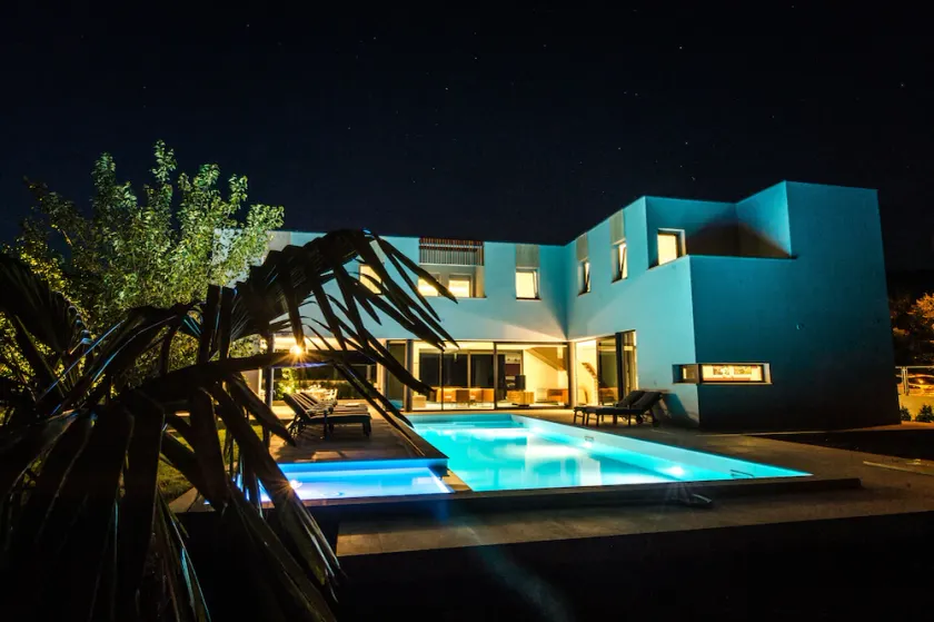LUXURY 7 BEDROOM VILLA  WITH PRIVATE POOL,TENNIS COURT,GYM AND SPA - Image 1