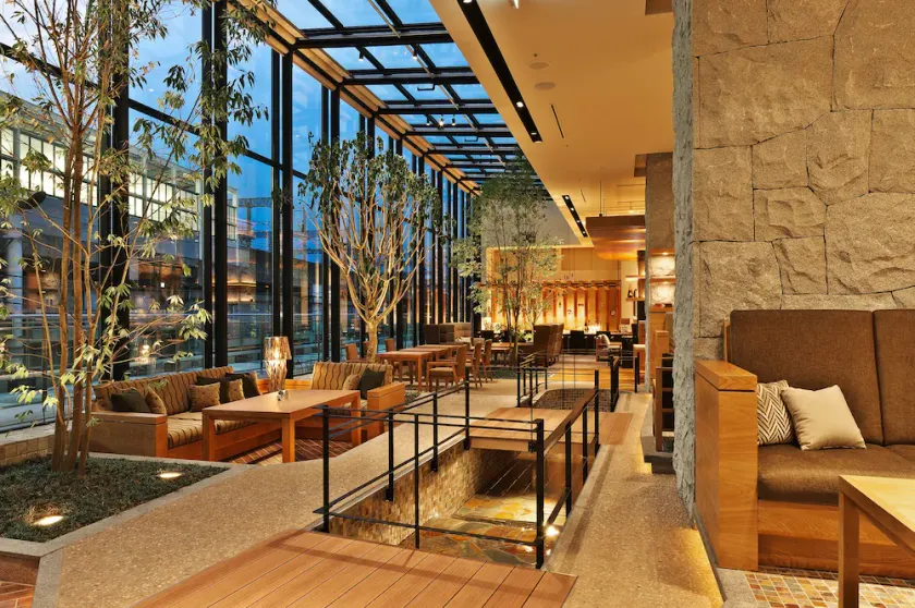 Hotel Coco Grand - Image 1